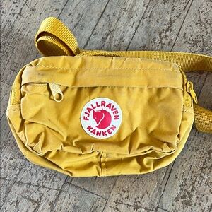 Kånken Yellow Crossbody Bag